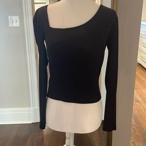 NWOT Asymmetrical Ribbed Black Top